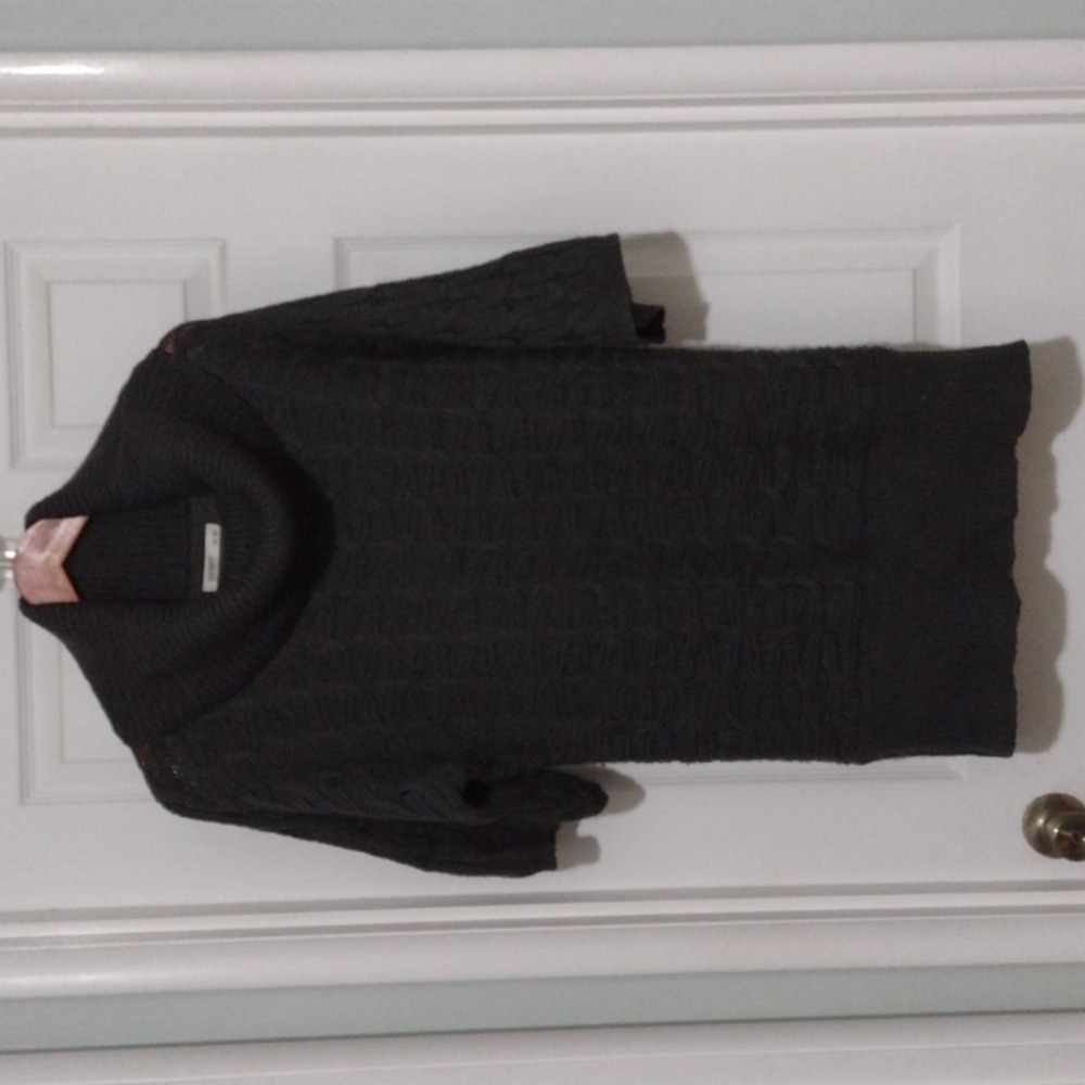 Old Navy woman's oversized dark grey sweater